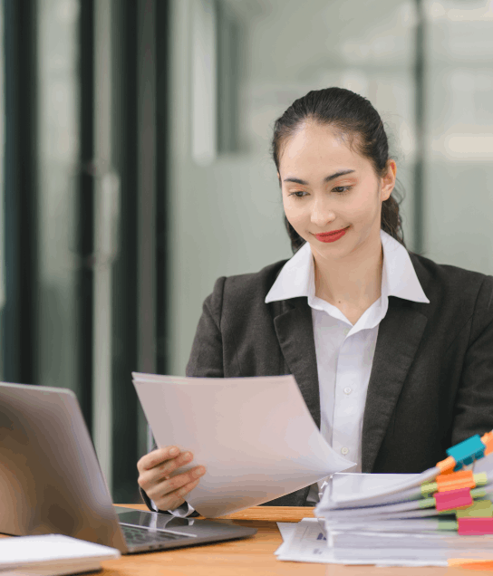 A professional translator in Iowa following a step by step guide to accurately translate Legal Documents for clients.