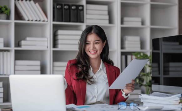 Translator in Iowa, providing individuals with fast, secure USCIS translations for official immigration paperwork.